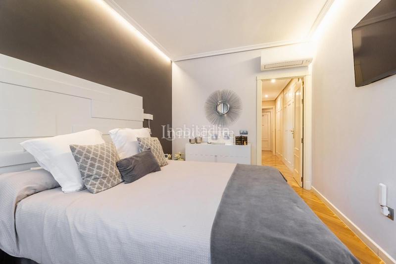 Foto 529c08d1-e1b5-46f7-8fbc-6fcc4d4afe97. Flat with heating parking pool in Aravaca Madrid