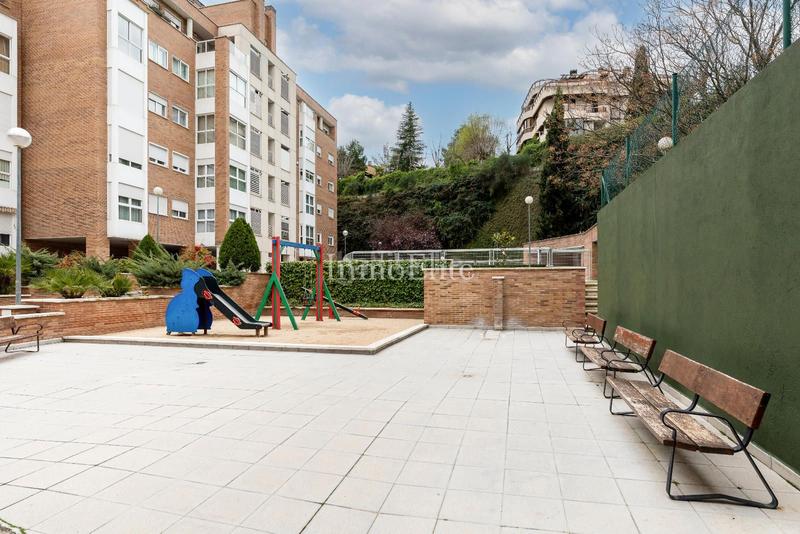 Foto 68bb4c89-65ee-4004-9e94-357532f5eb12. Flat with heating parking pool in Aravaca Madrid