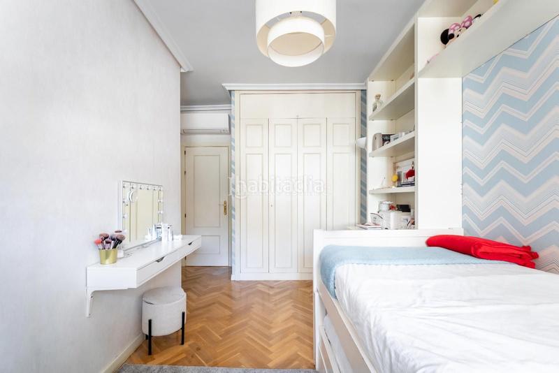 Foto 6bed0f03-c80c-419d-8d6a-6250e7cd1428. Flat with heating parking pool in Aravaca Madrid