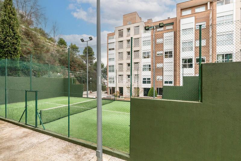 Foto d2857f4b-97cb-4787-ba9c-5858e0c2fbab. Flat with heating parking pool in Aravaca Madrid