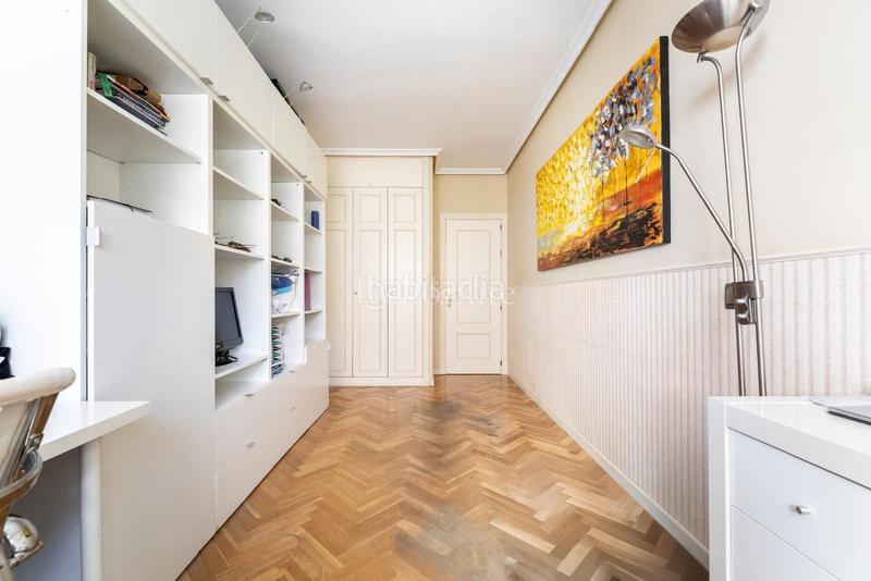 Foto d2e6f7c7-0043-4770-aabe-f93a01545e32. Flat with heating parking pool in Aravaca Madrid