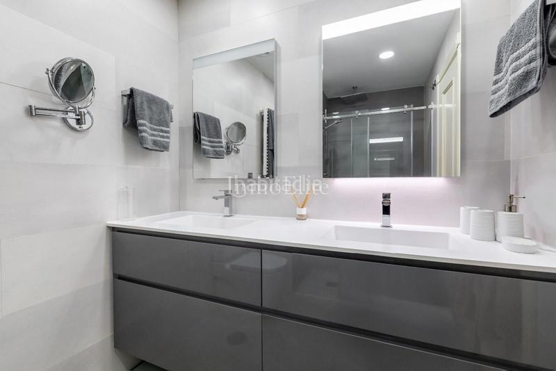 Foto f111109b-8900-4597-88e2-7b6988fb342f. Flat with heating parking pool in Aravaca Madrid