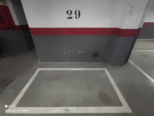 Parking coche en Tenería I-Tenería II. Pintogaraje