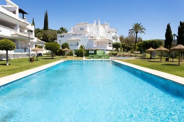 Foto 5e9a2ec3-9811-4c34-8425-2aaff6c65b30. Pis amb aparcament piscina a Río Real Marbella