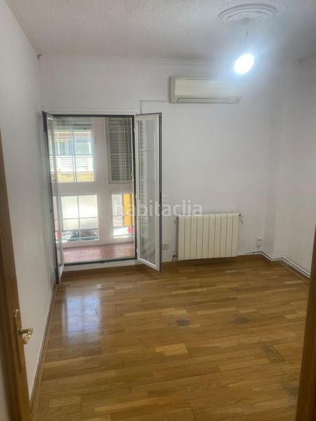 Foto d1619519-03b3-4862-b57c-5cf92f926888. Flat with heating in Opañel Madrid