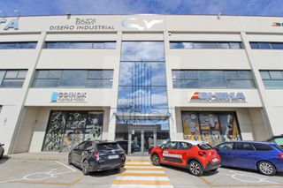 Business premise in Montserrat-Parque Empresarial