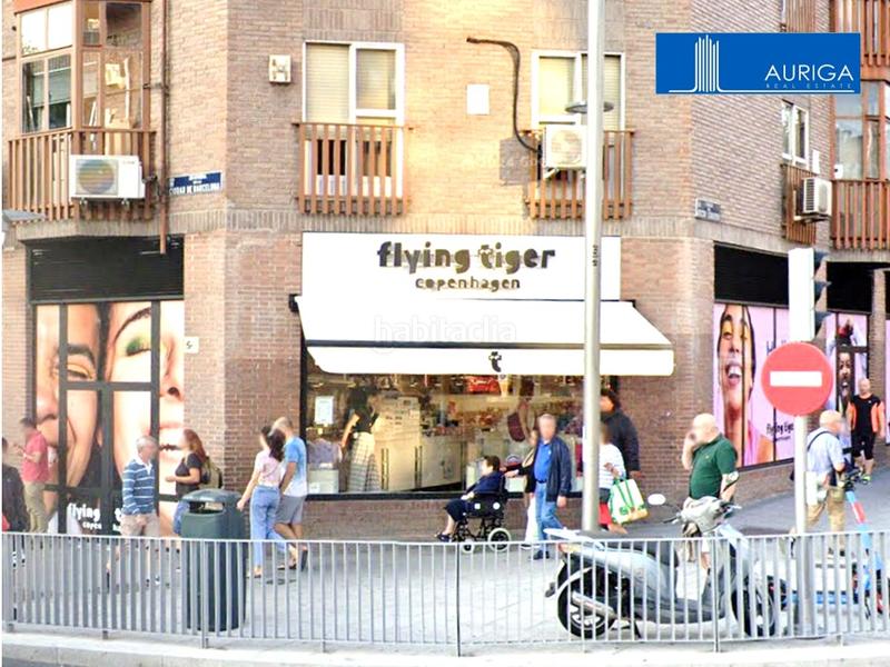 Foto cb76cb3a-bca5-44fb-8b50-ed061a403e9d. Local comercial a Pacífico Madrid