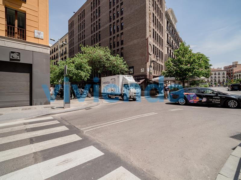 Foto 351d4b11-2077-4b3c-91cf-f155d602eb50. Local comercial local en Palacio, 76 m2, 1 dormitorios, 1 baxf1os, 174.000 euros en Madrid