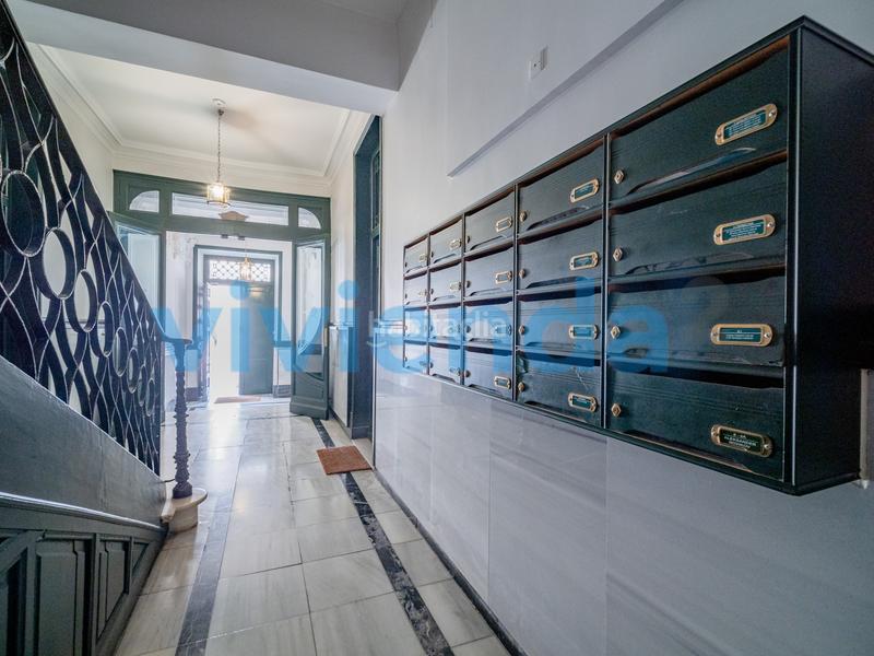 Foto 5f1dc01b-3238-4988-8b5f-d79f2d0ae510. Local comercial local en Palacio, 76 m2, 1 dormitorios, 1 baxf1os, 174.000 euros en Madrid