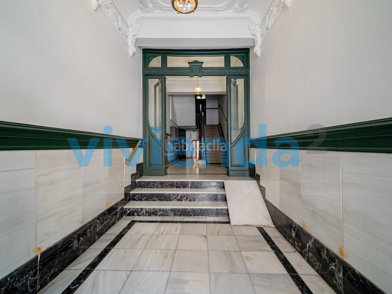 Foto e1f1af03-49ec-4ff2-b06a-52450c7abc04. Local comercial local en Palacio, 76 m2, 1 dormitorios, 1 baxf1os, 174.000 euros en Madrid