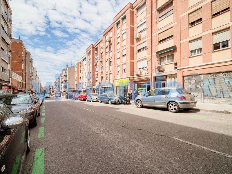 Foto 882cd2e7-7e36-4604-98c1-f5c5de19c3dc. Local comercial amb calefacció a Ventas Madrid