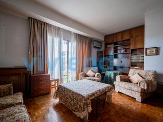 Piso en Nueva España. Piso en nueva espaxf1a, 176 m2, 4 dormitorios, 2 baxf1os, 1.300.
