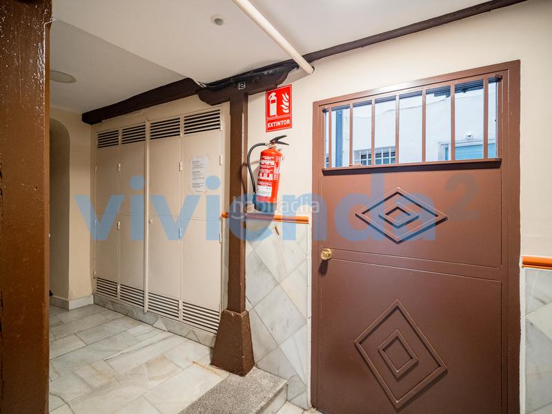 Foto 2d783479-ef9b-4b04-90b3-5ea7f55f2061. Local commercial dans Cortes-Huertas Madrid