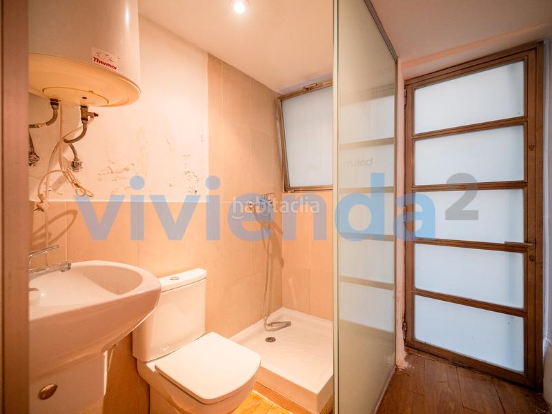 Foto 4c592574-5642-42a8-b65e-262b97d50267. Local commercial dans Cortes-Huertas Madrid