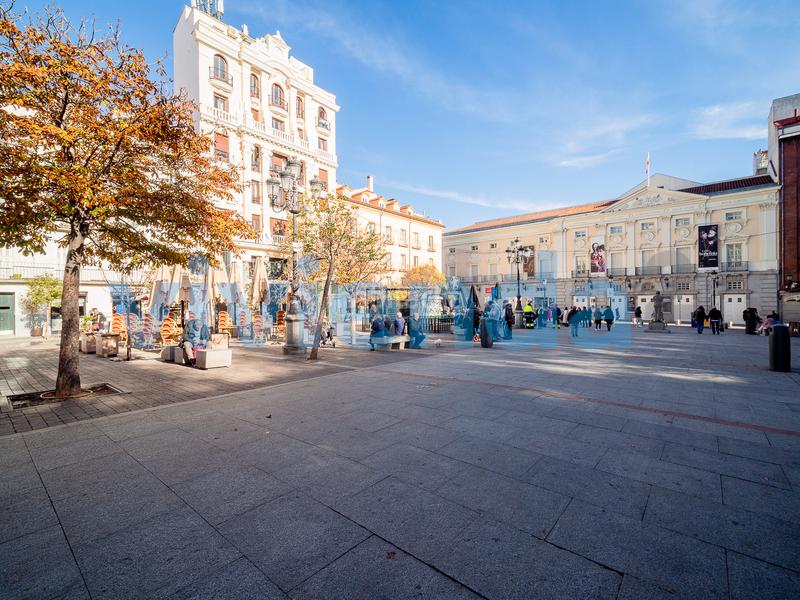 Foto a90b9be1-8e1c-4008-aa51-e20148f99180. Local commercial dans Cortes-Huertas Madrid