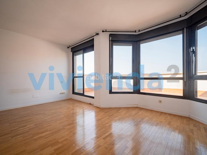 Foto 65edce96-c3ac-472a-8e24-cc103fd99ba4. Piso xc1ticoduplex en el goloso, 204 m2, 4 dormitorios, 4 baxf1os, 1.192.000 euros en Madrid