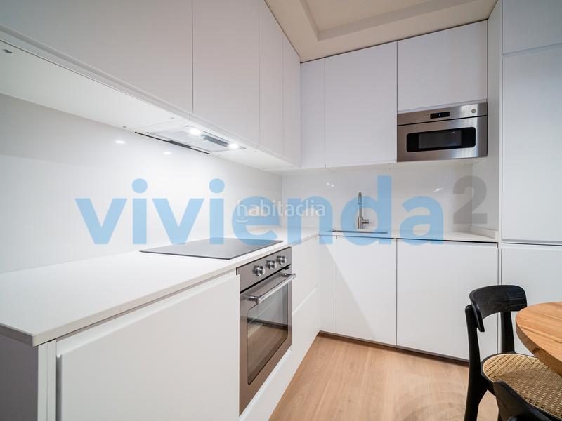 Foto 97bc14af-86b9-40d5-b817-8f210fe2c476. Alquiler piso  en cuatro caminos, 90 m2, 3 dormitorios, 1 baxf1os, 2.495 euros en Madrid