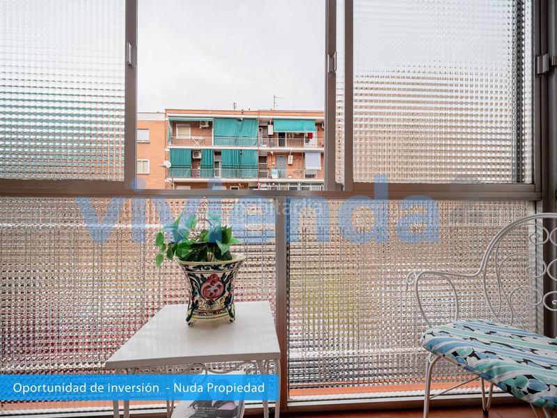 Foto 8459d5da-388d-4260-9378-59ae9d2c8c32. Piso  en los cxe1rmenes, 64 m2, 2 dormitorios, 1 baxf1os, 185.000 euros en Madrid