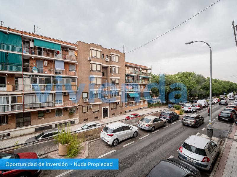 Foto bad4730f-8b92-4442-bcb3-3e761ca72734. Piso  en los cxe1rmenes, 64 m2, 2 dormitorios, 1 baxf1os, 185.000 euros en Madrid