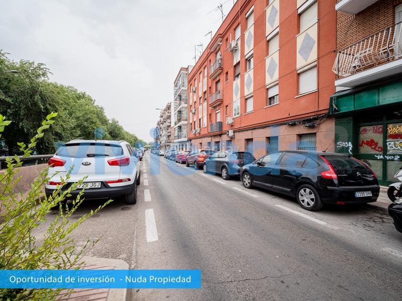 Foto ca28c1ce-6e01-4d78-a9b2-14065db85093. Piso  en los cxe1rmenes, 64 m2, 2 dormitorios, 1 baxf1os, 185.000 euros en Madrid