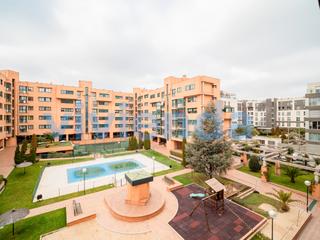 Location Appartement  Avenida de los arces. Piso en palomas, 88 m2, 2 dormitorios, 2 baxf1os, 1.800 euros
