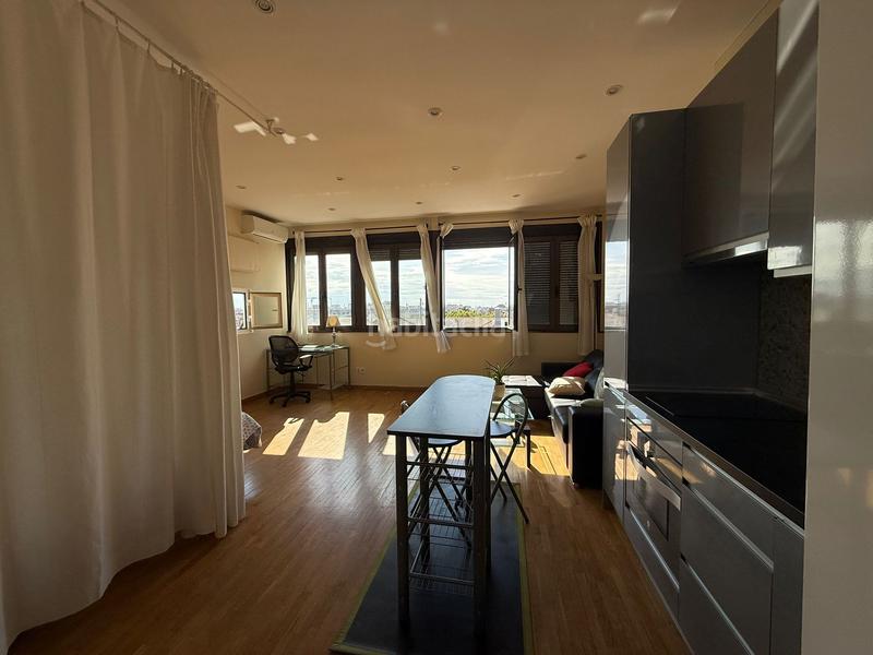 Foto fe418f53-bcff-40b0-8943-0a42dd45429f. Lloguer estudi a Guindalera Madrid