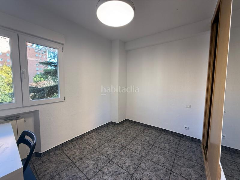 Foto 5bac7aa0-1669-42d1-987f-86b3f4c9f587. Miete etagenwohnung mit heizung in Las Águilas Madrid