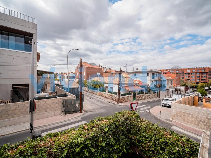 Foto e9bace45-f4eb-4106-8faf-a07f581e60db. Xalet amb calefacció aparcament a Canillas Madrid