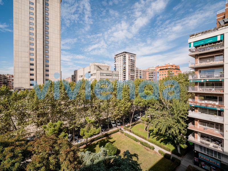 Foto 57efea56-1906-46cc-b232-3cee3483867c. Alquiler piso  en hispanoamerica, 90 m2, 2 dormitorios, 1 baxf1os, 2.000 euros en Madrid