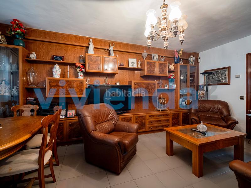 Foto 16cfd91b-da90-4c6d-927a-7e13d3847460. Etagenwohnung mit heizung parking in Apóstol Santiago Madrid