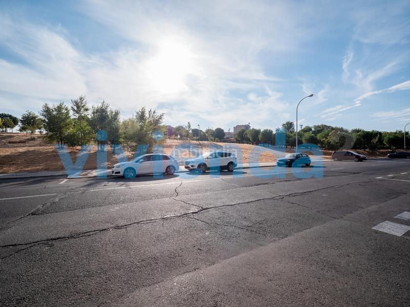 Foto dda86a1a-de72-4246-b54f-65c2a779e7d7. Etagenwohnung mit heizung parking in Apóstol Santiago Madrid