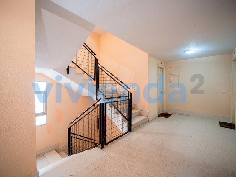 Foto f70cb701-cd31-472a-86cc-579423db2a20. Etagenwohnung mit heizung parking in Apóstol Santiago Madrid