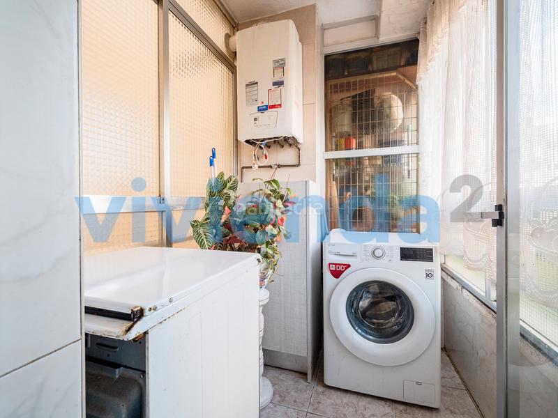 Foto fa985f18-7302-409f-af53-d1c295783df1. Etagenwohnung mit heizung parking in Apóstol Santiago Madrid