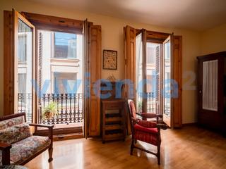 Etagenwohnung in Paseo del Prado