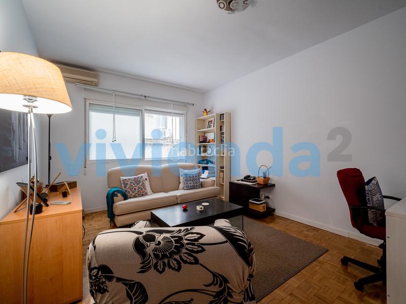 Foto 2c387fdd-0eaa-4203-bc82-7a2560a6a426. Business premise with heating in Prosperidad Madrid