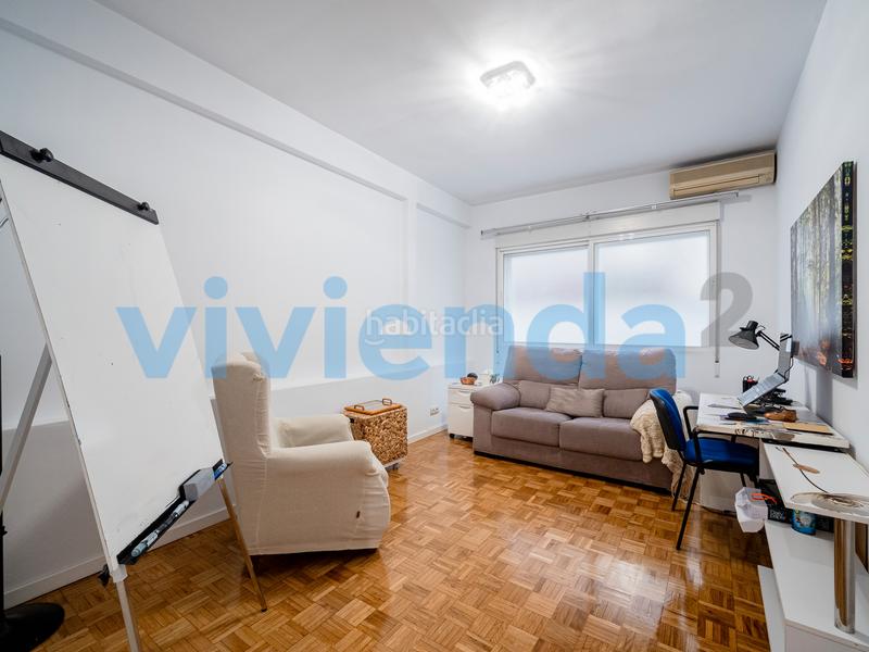 Foto 86e899f1-339b-4c88-ab0d-70e15b3d400d. Business premise with heating in Prosperidad Madrid