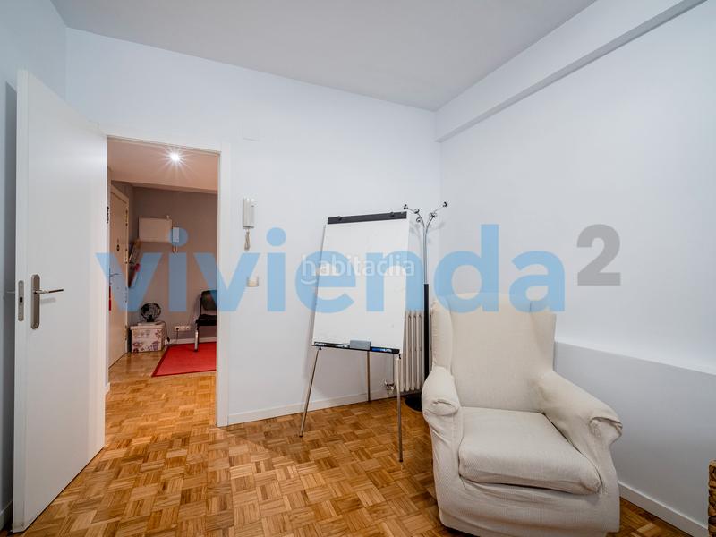 Foto b9465cd1-e710-48b8-9e94-475101faab83. Business premise with heating in Prosperidad Madrid