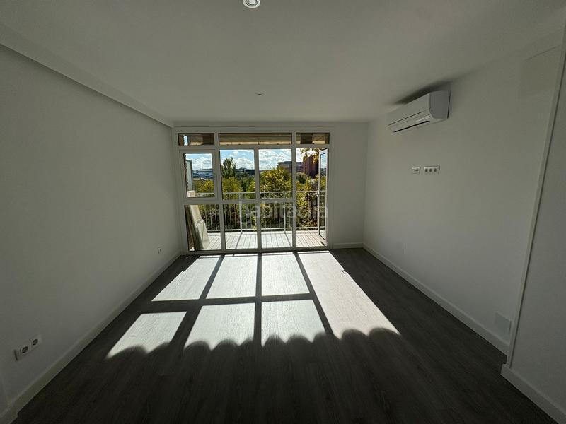 Foto 791d6b7d-49eb-4f97-ad6c-24872ea82108. Rent flat with heating in Alameda de Osuna Madrid