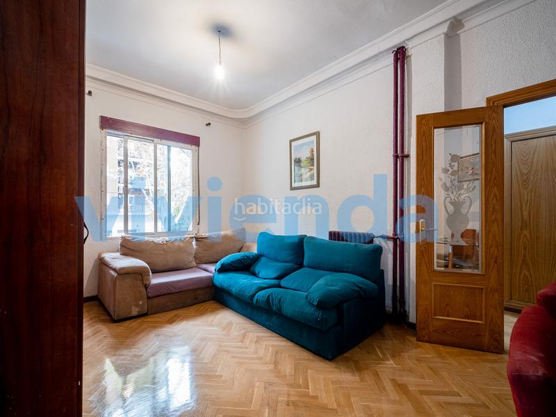 Foto 8135d570-bcab-4770-b8af-9b2fac72f1a5. Alquiler piso  en Delicias, 107 m2, 4 dormitorios, 2 baxf1os, 1.995 euros en Madrid