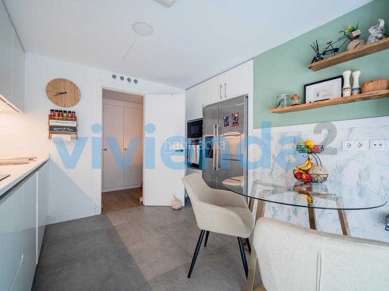 Foto 548ec22e-ba1d-4388-bcd2-86487276af18. Flat with heating parking pool in Sanchinarro Madrid