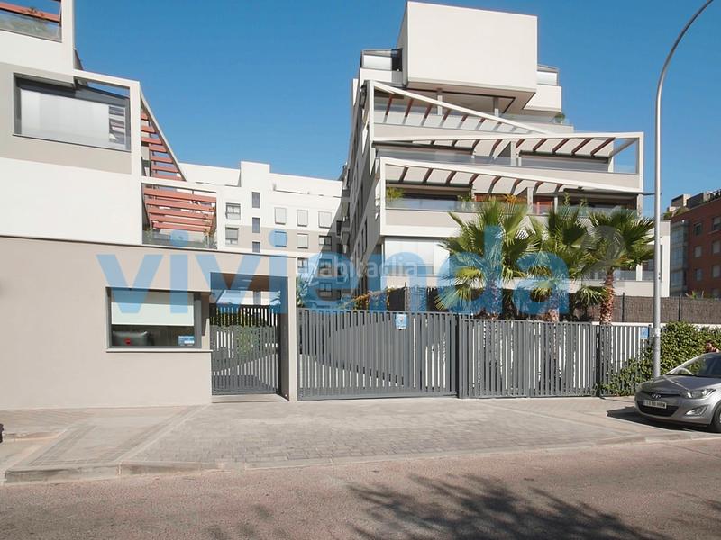 Foto 5f2a0761-46f4-4ec0-b7e0-11521d422fa4. Flat with heating parking pool in Sanchinarro Madrid