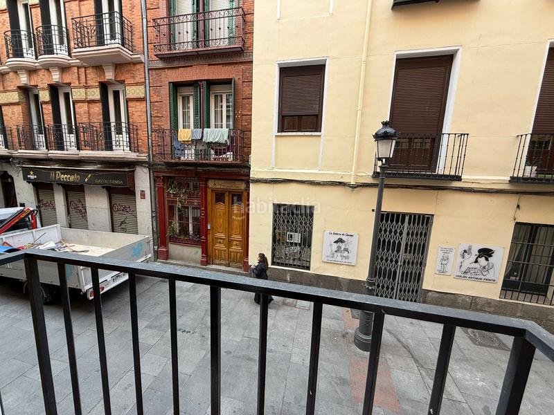 Foto edc53980-9b9d-42d4-8a35-ab67050ac816. Miete etagenwohnung in Cortes-Huertas Madrid