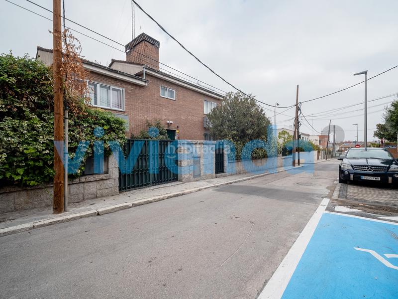 Foto f4f740c9-f1b9-4ae5-8afb-2c9a6fe76674. Chalet avec chauffage dans Canillas Madrid