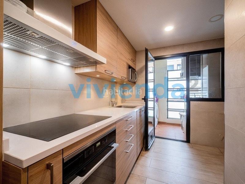 Foto b6eca27d-2d5b-44fb-ac05-a0a0f3e46d9b. Pis amb calefacció aparcament a Sanchinarro Madrid