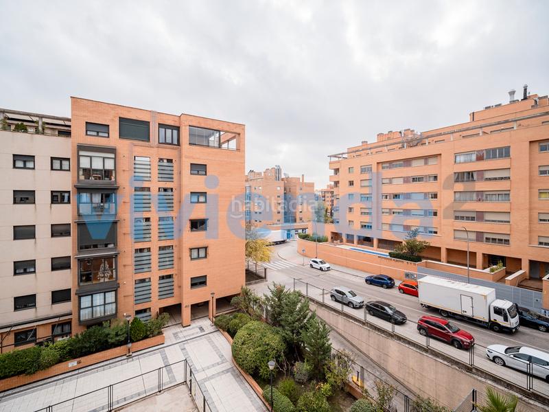 Foto cd2ca29a-2690-4c5e-a0b0-047ba64ad0b6. Pis amb calefacció aparcament a Sanchinarro Madrid