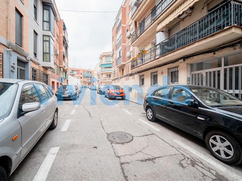 Foto f7c9a0ff-c239-48dc-897b-f046fdad8691. Flat with heating in San Isidro Madrid