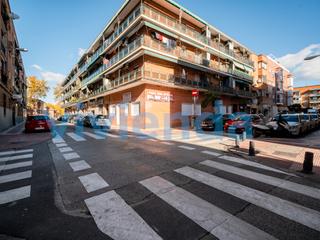 Pis  Calle leonor gongora. Piso en los rosales, 58 m2, 2 dormitorios, 1 baxf1os, 205.000 eu