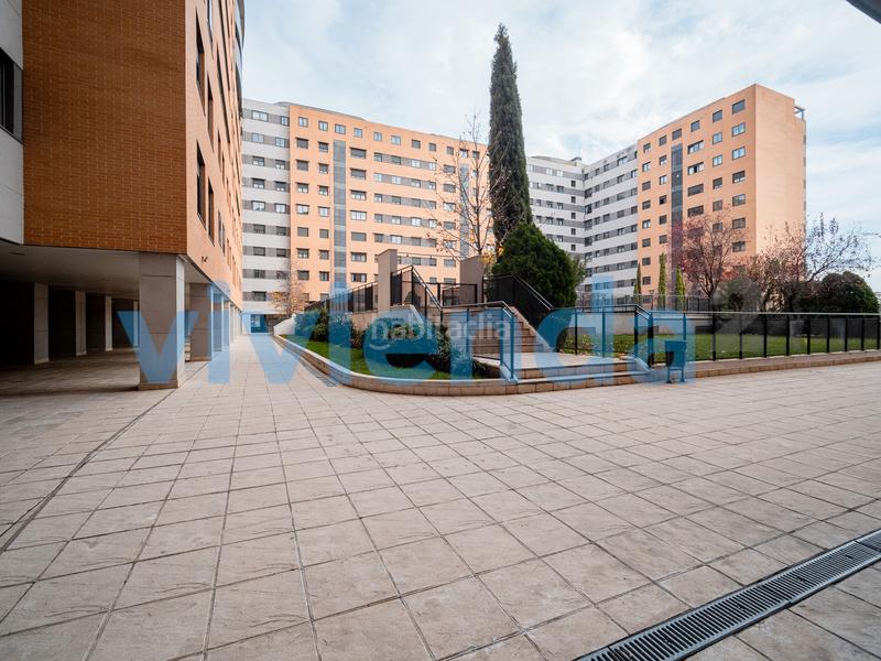 Foto c8592f69-b1ea-4328-a1b1-c5949aa1ee95. Pis amb calefacció aparcament piscina a Palomeras Sureste Madrid
