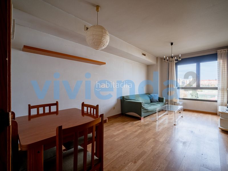 Foto 291e2624-5f4e-48f0-8b61-51d9db305a86. Pis amb calefacció aparcament piscina a Palomeras Sureste Madrid