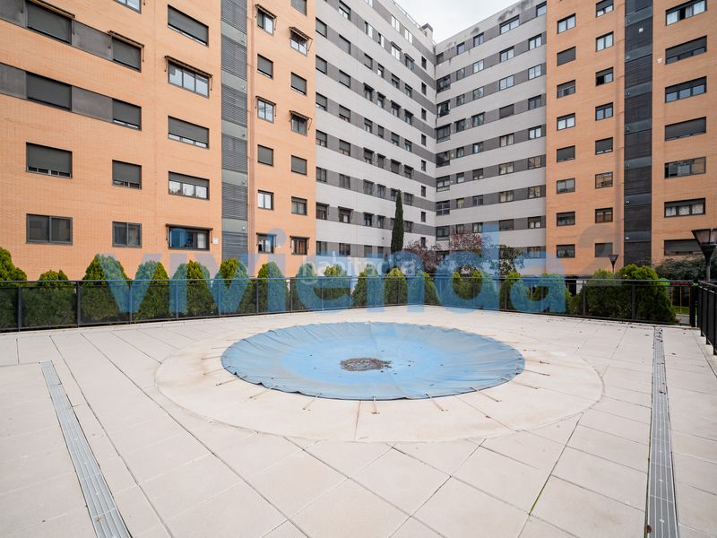 Foto d62633b3-9904-42b1-86a0-393536d45782. Pis amb calefacció aparcament piscina a Palomeras Sureste Madrid